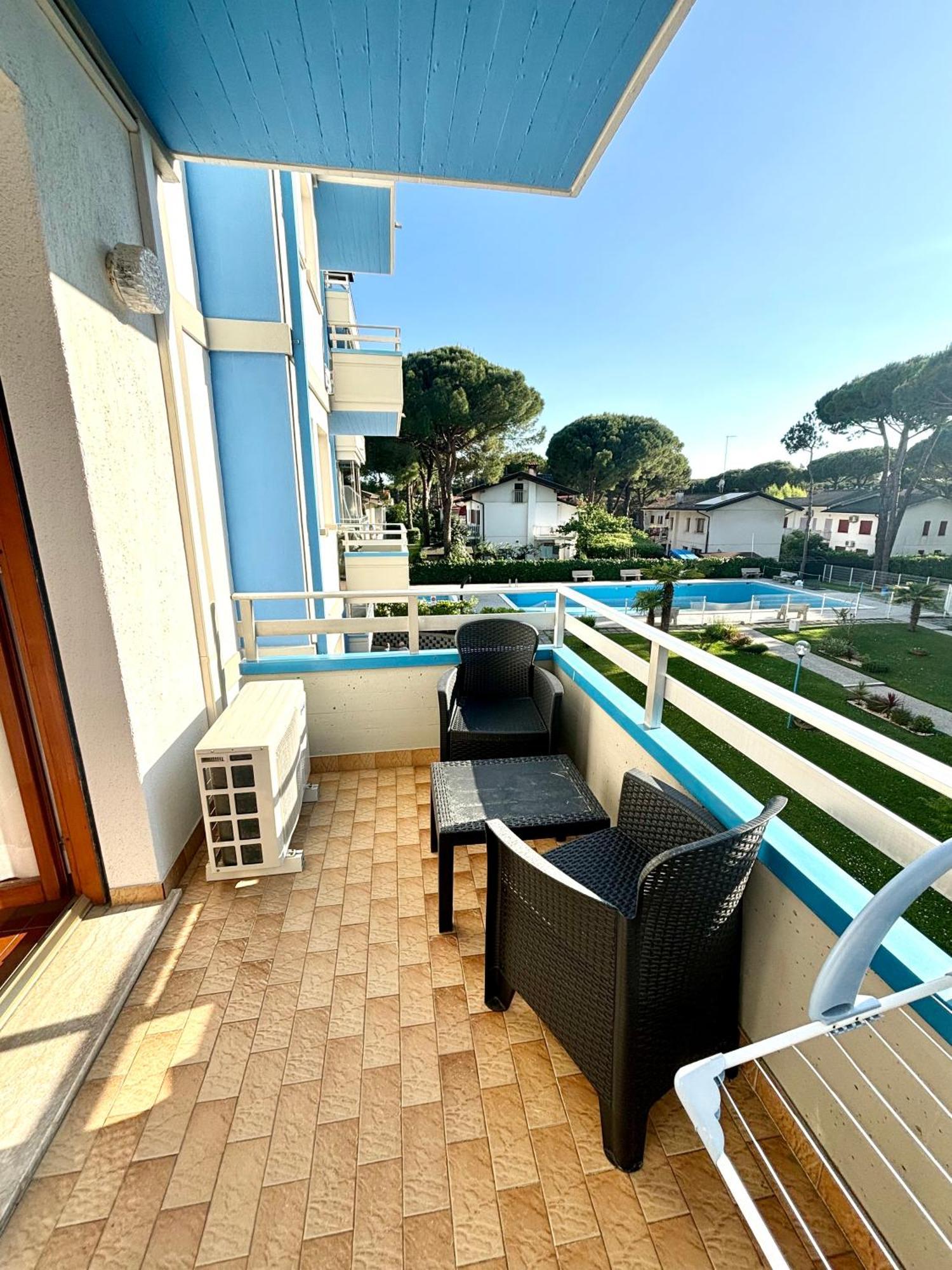 Ba- Althea - Piscina- Apartment Lignano Sabbiadoro Ngoại thất bức ảnh